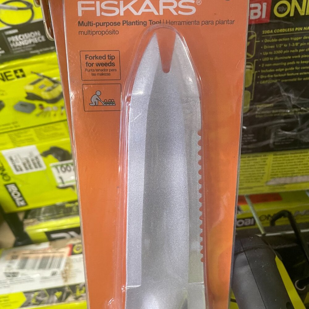 Fiskars Multi-purpose Planting Tool - Picture 2 of 2